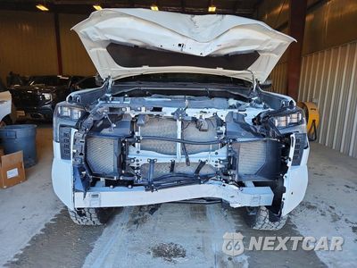 Piąte zdjęcie samochodu w środku: 2025 TOYOTA TUNDRA 1794 EDITION VIN:5TFMA5DB0SX261419 - miniatura