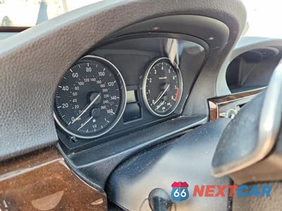 Zdjęcie 9 z 12 samochodu: 2011 BMW 335 XI VIN:WBAPL5G59BNN23153 - miniatura