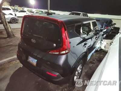 Trzecie zdjęcie samochodu z tyłu: 2020 KIA SOUL S VIN:KNDJ23AU3L7016416 - miniatura
