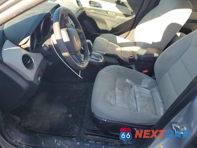 Zdjęcie 7 z 11 samochodu: 2016 CHEV CRUZE VIN:1G1PE5SBXG7103089 - miniatura