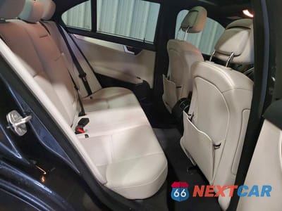 Zdjęcie 10 z 12 samochodu: 2013 MERCEDES-BENZ C 300 4MATIC VIN:WDDGF8AB9DG132818 - miniatura