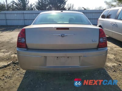 Zdjęcie 6 z 12 samochodu: 2009 CHRYSLER 300 TOURING VIN:2C3LA53V89H506347 - miniatura