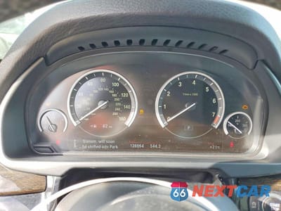 Zdjęcie 9 z 13 samochodu: 2014 BMW X5 SDRIVE35I VIN:5UXKR2C51E0H32955 - miniatura