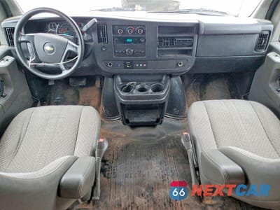 Zdjęcie 8 z 13 samochodu: 2014 CHEVROLET EXPRESS G3500 LS VIN:1GAZGZFA2E1140956 - miniatura