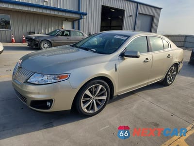 2010 LINCOLN MKS 1LNHL9ER9AG603779 - główne zdjęcie licytacji z USA - miniatura