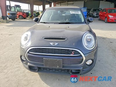 Piąte zdjęcie samochodu w środku: 2017 MINI COOPER S VIN:WMWXP7C3XH3B94541 - miniatura