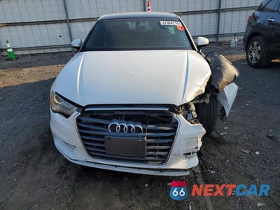 Piąte zdjęcie samochodu w środku: 2015 AUDI A3 PREMIUM VIN:WAUACGFF8F1066022 - miniatura