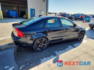 Trzecie zdjęcie samochodu z tyłu: 2010 VOLVO S40 2.4I VIN:YV1382MS8A2513493 - miniatura
