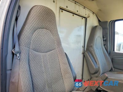 Zdjęcie 11 z 14 samochodu: 2007 CHEVROLET EXPRESS G3500 VIN:1GBJG31U371112559 - miniatura