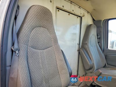 Zdjęcie 11 z 14 samochodu: 2007 CHEVROLET EXPRESS G3500 VIN:1GBJG31U371112559 - miniatura