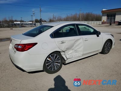 Trzecie zdjęcie samochodu z tyłu: 2018 SUBARU LEGACY 2.5I VIN:4S3BNAB62J3027606 - miniatura