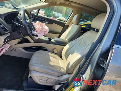 Zdjęcie 7 z 13 samochodu: 2017 LINCOLN MKX RESERVE VIN:2LMPJ8LR7HBL24206 - miniatura