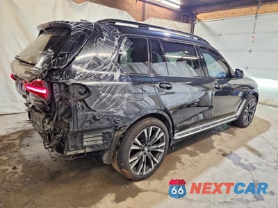Trzecie zdjęcie samochodu z tyłu: 2022 BMW X7 XDRIVE40I VIN:5UXCW2C0XN9L81361 - miniatura