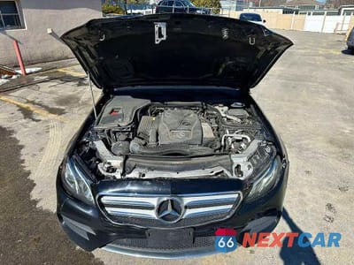 Zdjęcie 7 z 10 samochodu: 2017 MERCEDES-BENZ E 300 4MATIC VIN:WDDZF4KBXHA053876 - miniatura