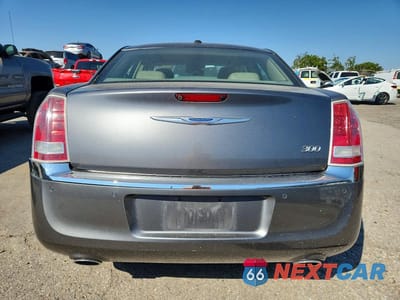 Zdjęcie 6 z 11 samochodu: 2012 CHRYSLER 300 LIMITED VIN:2C3CCACG5CH186075 - miniatura