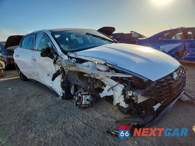 Czwarte zdjęcie samochodu z boku: 2023 HYUNDAI SONATA SEL PLUS VIN:KMHL44J23PA291635 - miniatura