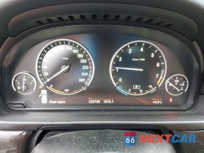 Zdjęcie 9 z 11 samochodu: 2011 BMW 535 XI VIN:WBAFU7C51BC875942 - miniatura