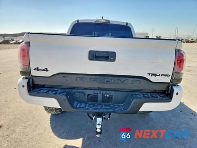 Zdjęcie 6 z 12 samochodu: 2018 TOYOTA TACOMA TRD PRO VIN:5TFCZ5ANXJX154007 - miniatura