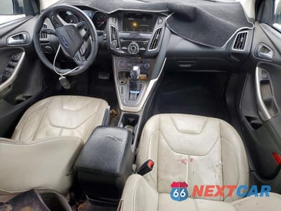 Zdjęcie 8 z 12 samochodu: 2016 FORD FOCUS TITANIUM VIN:1FADP3N2XGL302922 - miniatura