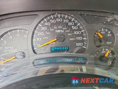 Zdjęcie 9 z 12 samochodu: 2004 CHEVROLET TAHOE K1500 VIN:1GNEK13Z54R151988 - miniatura