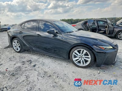 Czwarte zdjęcie samochodu z boku: 2021 LEXUS IS 300 BASE VIN:JTHAA1D2XM5116252 - miniatura