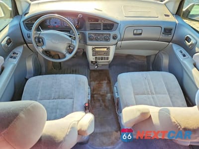 Zdjęcie 8 z 12 samochodu: 2002 TOYOTA SIENNA LE VIN:4T3ZF13CX2U480855 - miniatura