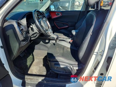 Zdjęcie 7 z 11 samochodu: 2023 KIA SOUL GT-LINE VIN:KNDJ53AU7P7850993 - miniatura