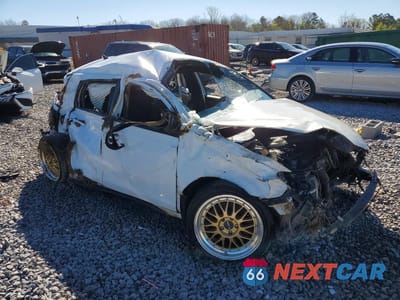 Czwarte zdjęcie samochodu z boku: 2014 VOLKSWAGEN GTI VIN:WVWHD7AJ6EW004212 - miniatura