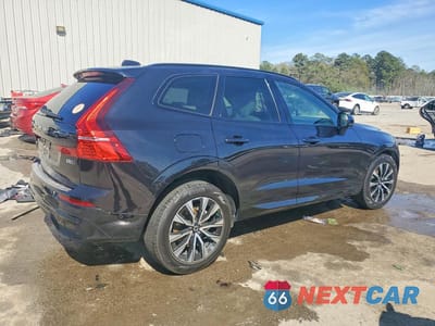 Trzecie zdjęcie samochodu z tyłu: 2024 VOLVO XC60 PLUS VIN:YV4L12RL9R1919390 - miniatura
