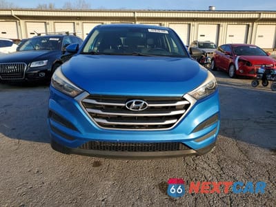Piąte zdjęcie samochodu w środku: 2017 HYUNDAI TUCSON SE VIN:KM8J23A48HU575805 - miniatura