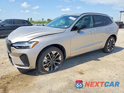 2026 VOLVO XC60 PLUS YV4M12RC1T1403164 - główne zdjęcie licytacji z USA - miniatura