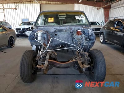 Piąte zdjęcie samochodu w środku: 1987 CHEVROLET SUBURBAN R20 VIN:1GCGR26N8HF133214 - miniatura