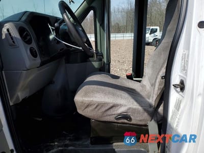 Piąte zdjęcie samochodu w środku: 2017 FORD ECONOLINE E350 SUPER DUTY CUTAWAY VAN VIN:1FDEE3FS1HDC74079 - miniatura