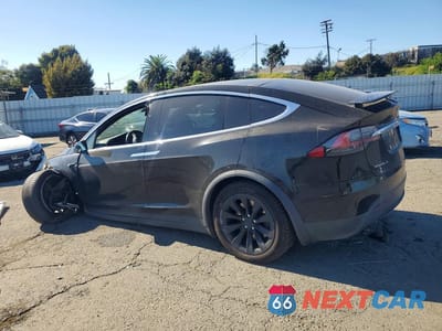 Drugie zdjęcie samochodu z przodu: 2017 TESLA MODEL X VIN:5YJXCAE27HF076706 - miniatura