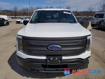 Piąte zdjęcie samochodu w środku: 2022 FORD F150 LIGHTNING PRO VIN:1FTVW1EL1NWG14881 - miniatura