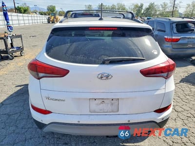 Zdjęcie 6 z 13 samochodu: 2017 HYUNDAI TUCSON VALUE VIN:KM8J33A2XHU569452 - miniatura
