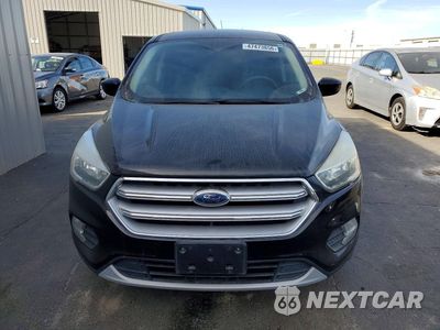 Piąte zdjęcie samochodu w środku: 2017 FORD ESCAPE SE VIN:1FMCU9GD3HUD30357 - miniatura