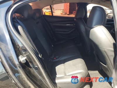Zdjęcie 10 z 12 samochodu: 2021 MAZDA 3 SELECT VIN:JM1BPABL9M1324453 - miniatura