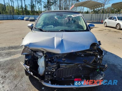 Piąte zdjęcie samochodu w środku: 2017 FIAT 500 POP VIN:3C3CFFLR3HT580193 - miniatura