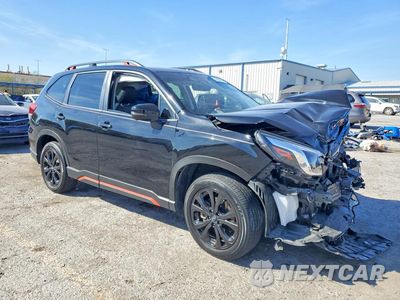 Czwarte zdjęcie samochodu z boku: 2023 SUBARU FORESTER SPORT VIN:JF2SKAJCXPH494608 - miniatura