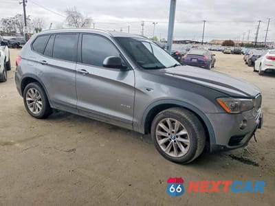 Czwarte zdjęcie samochodu z boku: 2017 BMW X3 SDRIVE28I VIN:5UXWZ7C33H0V87898 - miniatura