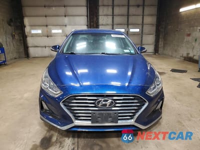 Piąte zdjęcie samochodu w środku: 2019 HYUNDAI SONATA SE VIN:5NPE24AF8KH759317 - miniatura