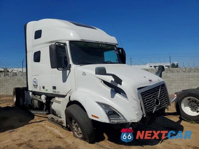 2021 VOLVO VN VNL 4V4NC9EH1MN272005 - główne zdjęcie licytacji z USA - miniatura