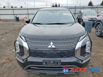 Piąte zdjęcie samochodu w środku: 2022 MITSUBISHI OUTLANDER ES VIN:JA4J3TA88NZ073373 - miniatura