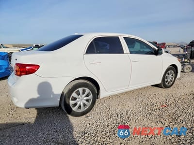 Trzecie zdjęcie samochodu z tyłu: 2010 TOYOTA COROLLA LE VIN:1NXBU4EE0AZ352025 - miniatura