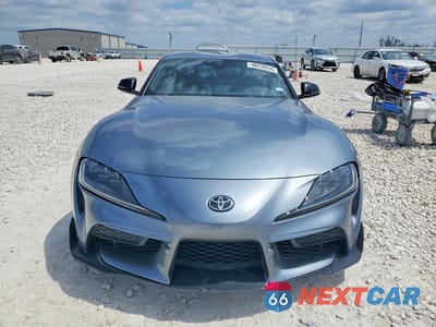 Piąte zdjęcie samochodu w środku: 2022 TOYOTA GR SUPRA 3.0 VIN:WZ1DB0C0XNW050675 - miniatura