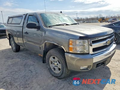 Czwarte zdjęcie samochodu z boku: 2007 CHEVROLET SILVERADO K1500 VIN:1GCEK14C27Z577919 - miniatura