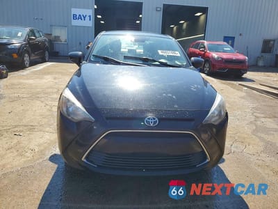Piąte zdjęcie samochodu w środku: 2018 TOYOTA YARIS IA BASE VIN:3MYDLBYV7JY319568 - miniatura