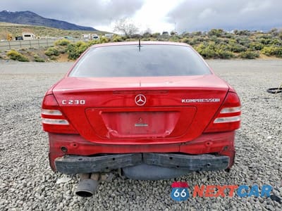 Zdjęcie 6 z 11 samochodu: 2005 MERCEDES-BENZ C 230K SPORT SEDAN VIN:WDBRF40J45A776427 - miniatura