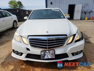Piąte zdjęcie samochodu w środku: 2010 MERCEDES-BENZ E 350 4MATIC VIN:WDDHF8HB9AA129751 - miniatura